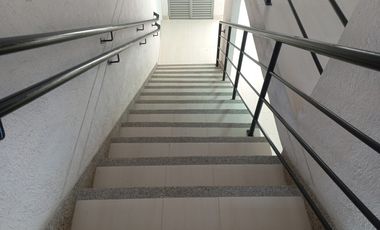 apartamento en arriendo en c.r escarlata piso 2 sin ascensor. Cod A13717