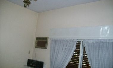 Casa Fondo en venta en Lanus Este