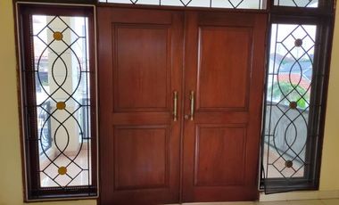 Disewakan Rumah Bangunan 2 Lantai Lokasi Di Nginden Intan Barat, SBY