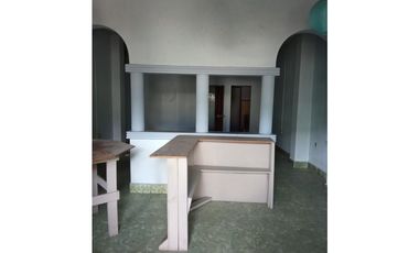 ALQUILER DE CASA COMERCIAL EN VISTA HERMOSA