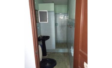 ALQUILER DE CASA COMERCIAL EN VISTA HERMOSA