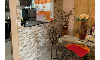 SE VENDE CASA ESQUINERA REMODELADA EN COLINAS DE PACORA
