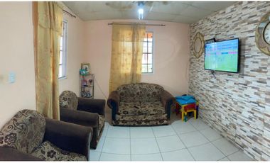 SE VENDE CASA ESQUINERA REMODELADA EN COLINAS DE PACORA