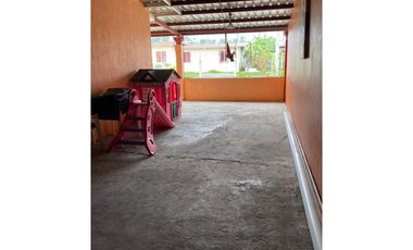 SE VENDE CASA ESQUINERA REMODELADA EN COLINAS DE PACORA