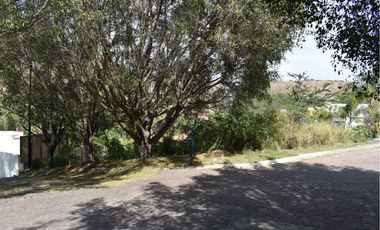 LAS CAÑADAS- Amplio Lote en Esquina Dentro de Condominio