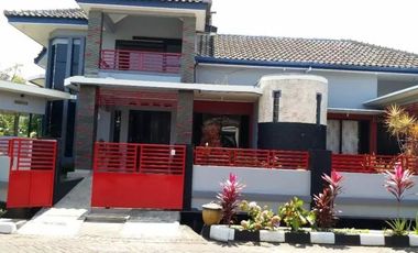 Dijual Rumah Mewah Posisi Hook Lokasi Permata Tlogomas Kota Malang