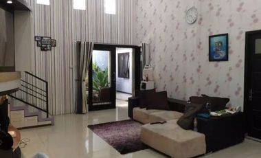 Dijual Rumah Mewah Posisi Hook Lokasi Permata Tlogomas Kota Malang
