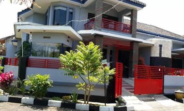 Dijual Rumah Mewah Posisi Hook Lokasi Permata Tlogomas Kota Malang
