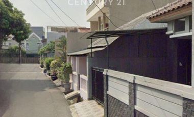 Rumah Cantik Di Utan Kayu Siap Huni Akses 2 Mobil