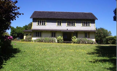 Casa en Venta en Borde Lago Ranco y de la desembocadura río Calcurrupe