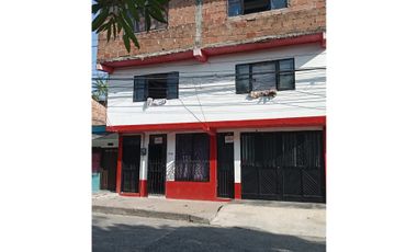 Se vende Casa de 3 Pisos con 17 Apartamentos y Local en Cuba