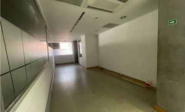 SE ARRIENDA OFICINA POBLADO