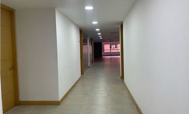 SE ARRIENDA OFICINA POBLADO