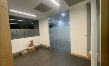 SE ARRIENDA OFICINA POBLADO