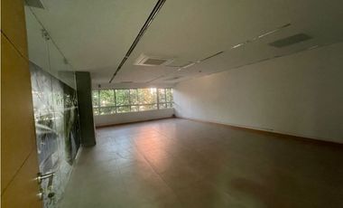 SE ARRIENDA OFICINA POBLADO
