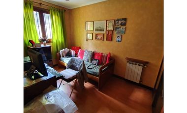 P.H  cinco ambientes a la calle