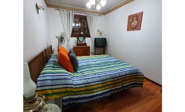 P.H  cinco ambientes a la calle