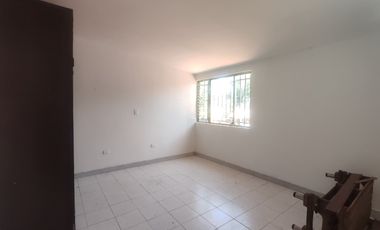 casa en arriendo en popular. Cod A31256