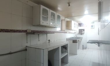 casa en arriendo en popular. Cod A31256