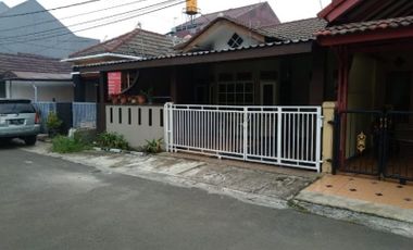 Rumah di Villa Pamulang, Tangerang Selatan. Cantik Strategis