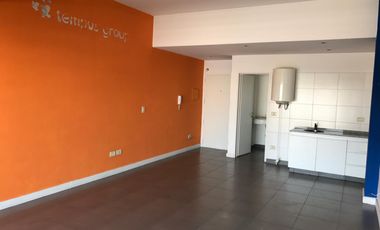 Oficina en alquiler, San Justo centro.