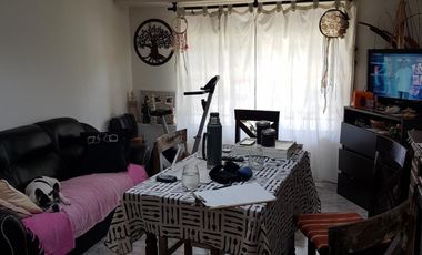 EXCELENTE PH ,  2 AMBIENTES CON PATIO. CALLE BERMUDEZ EN VILLA LUZURIAGA. SUSANA QUINELLI NEGOCIOS INMOBILIARIOS 156 583 7048  4 659 5544