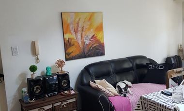 EXCELENTE PH ,  2 AMBIENTES CON PATIO. CALLE BERMUDEZ EN VILLA LUZURIAGA. SUSANA QUINELLI NEGOCIOS INMOBILIARIOS 156 583 7048  4 659 5544