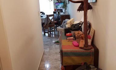 EXCELENTE PH ,  2 AMBIENTES CON PATIO. CALLE BERMUDEZ EN VILLA LUZURIAGA. SUSANA QUINELLI NEGOCIOS INMOBILIARIOS 156 583 7048  4 659 5544