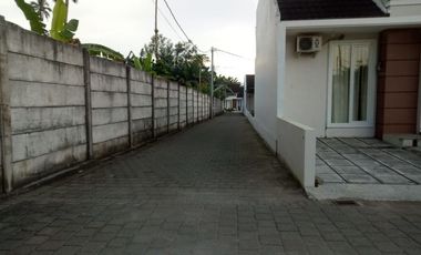 RUMAH MURAH & CANTIK, DEKAT BANDARA, TEPI JALAN UTAMA DI MANADO