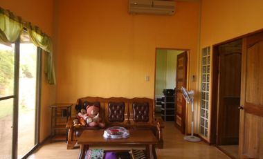 COUNTRY HOUSE AND LOT FOR SALE