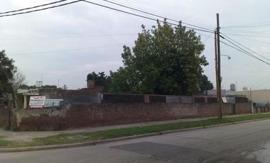 LOTE SOBRE HEROES DE FOURNIER Y RAWSON ES ESQUINA 19,50 METROS X 10 METROS CON ESCRITURA HAY OTRO LOTE LINDERO DISPONIBLE DE 10 METROS X 20 METROS SE 