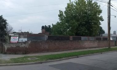 LOTE SOBRE HEROES DE FOURNIER Y RAWSON ES ESQUINA 19,50 METROS X 10 METROS CON ESCRITURA HAY OTRO LOTE LINDERO DISPONIBLE DE 10 METROS X 20 METROS SE 