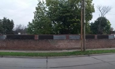 LOTE SOBRE HEROES DE FOURNIER Y RAWSON ES ESQUINA 19,50 METROS X 10 METROS CON ESCRITURA HAY OTRO LOTE LINDERO DISPONIBLE DE 10 METROS X 20 METROS SE 