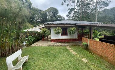 casa campestre en arriendo/venta en dapa parcelación hacienda los morales. Cod V108312