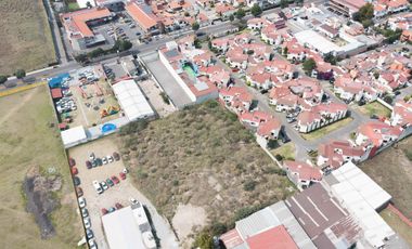 Terreno en Venta en Metepec en Av Principal Super Ubicado, Oportunidad