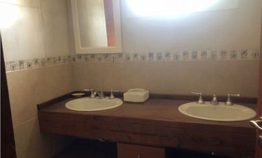HERMOSA Y MODERNA CASONA CON COSTA, Y GRAN PARQUE, PARA EXIGENTES-