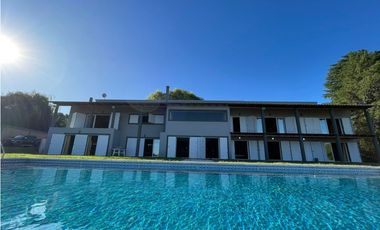 HERMOSA Y MODERNA CASONA CON COSTA, Y GRAN PARQUE, PARA EXIGENTES-