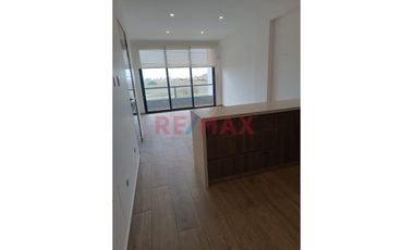 Elegante Mini Dos Habitaciones Con Cochera En Urb. El Golf - 202