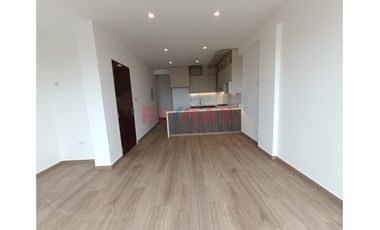 Elegante Mini Dos Habitaciones Con Cochera En Urb. El Golf - 202