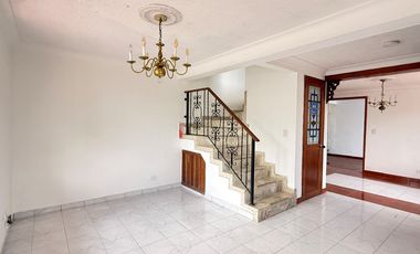 casa en venta en las mercedes. Cod V9161807