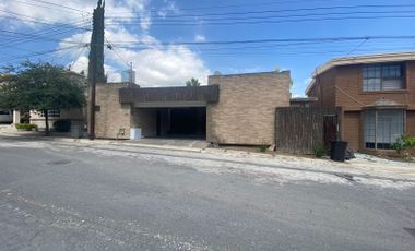 Casa de una planta en venta en Col.del Carmen privada con seguridad y vigilancia