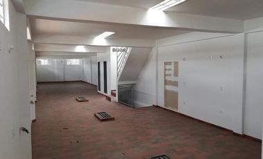 casa-local en venta en barrio el contento. Cod V2124