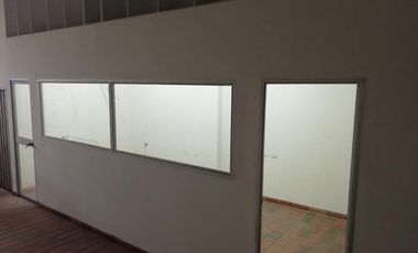 casa-local en venta en barrio el contento. Cod V2124