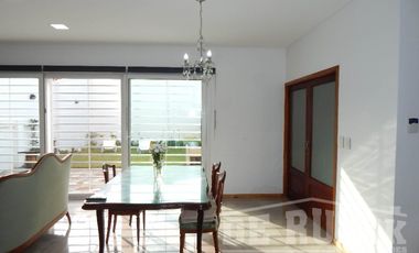 Casa en venta en Quilmes Oeste