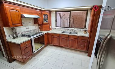 Casa en Venta en Providencia Espacios Amplios