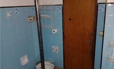 CASA EN BARRIO SAN CARLOS. CASANOVA