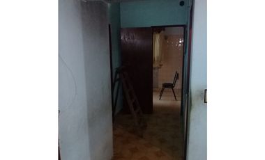 CASA EN BARRIO SAN CARLOS. CASANOVA