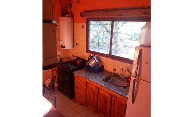 CASA EN BARRIO SAN CARLOS. CASANOVA