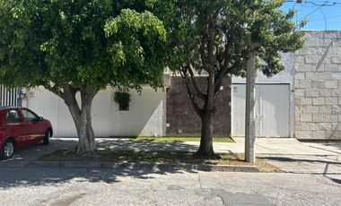 CASA EN VENTA EN FRACC LA ARBIDE