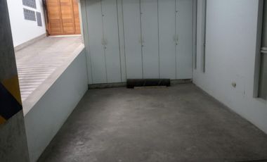 ¡Vendo Estacionamiento Lineal Para 02 Camionetas En Jr Toquepala, Surco!